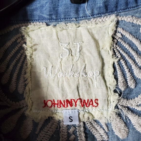 Johnny Was Denim Embroidered Mini Snap Front Sleeveless Dress - Picture 4 of 15